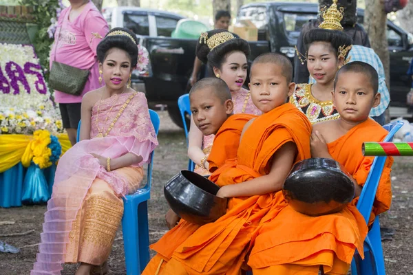 Jthe Monk Traditional Dresst Thai People Loy Krathong Festival Historical — Foto de Stock