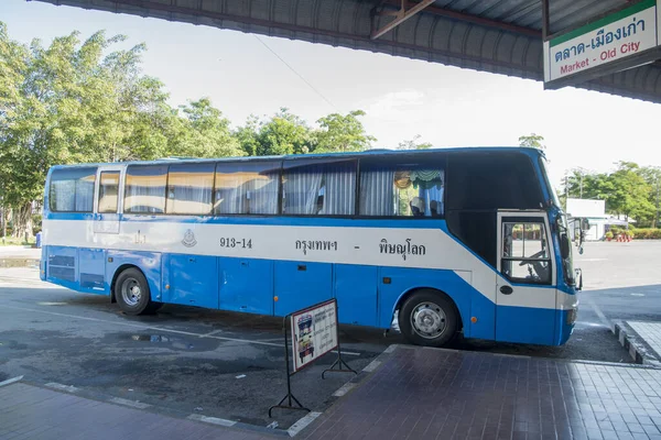 Tayland 'ın Provinz Sukhothai kentindeki yeni Sukhothai otobüs terminali ve istasyonu. Tayland, Sukhothai, Kasım 2019