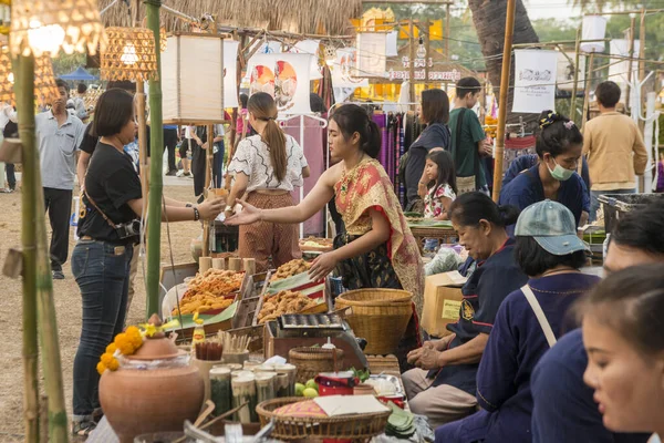 Una Calle Mercado Comida Tailandesa Festival Loy Krathong Parque Histórico —  Fotos de Stock