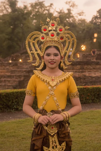 타이의 프로빈츠 타이에 타이의 공원에서 열리는 축제에 전통적 Thailand Sukhothai — 스톡 사진