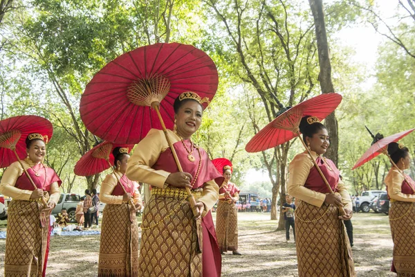 Традиционная Одежда Тайцев Loy Krathong Festival Историческом Парке Сукхотай Провинции — стоковое фото