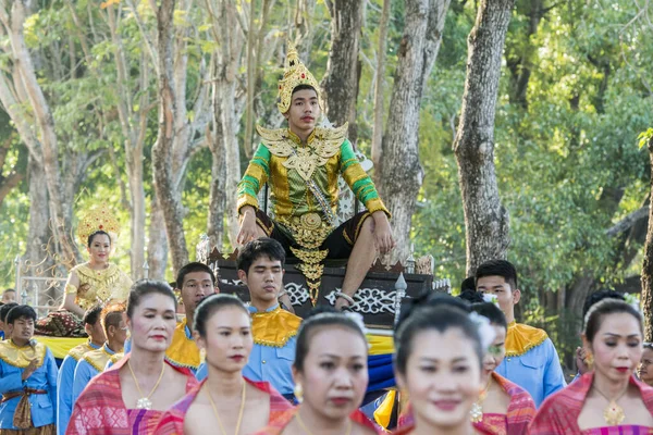 Tradicional Povo Tailandês Dresst Loy Krathong Festival Parque Histórico Sukhothai — Fotografia de Stock