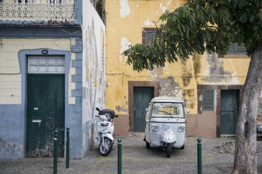 Portekiz 'in Madeira Adası' ndaki Funchal şehrinin eski bir kasabası olan zona Velha 'da. Portekiz, Madeira, Nisan 2018