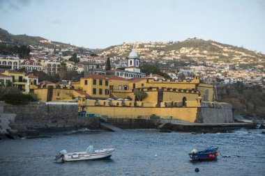 Portekiz 'in Madeira Adası' ndaki Funchal şehrinin eski bir kasabası olan the Fortaleza Sao Tiago 'da. Portekiz, Madeira, Nisan 2018