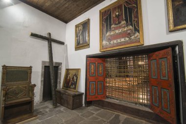 Portekiz 'in Madeira Adası' ndaki Funchal şehrindeki Manastır ve Santa Clara Kongresi 'nin içinde. Portekiz, Madeira, Nisan 2018