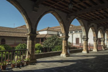Portekiz 'in Madeira Adası' ndaki Funchal şehrindeki Manastır ve Santa Clara Kongresi 'nin içinde. Portekiz, Madeira, Nisan 2018