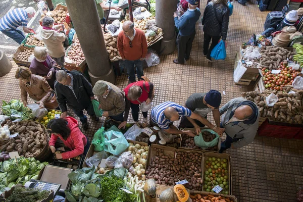 Овощи Mercado Dos Lavradores Центре Фуншала Острове Мадейра Португалии Португалия — стоковое фото