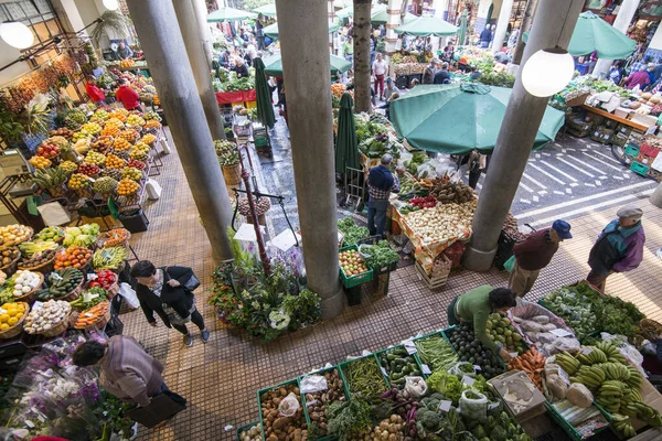 位于葡萄牙马德拉岛Funchal市中心的Mercado Dos Lavradores的蔬菜 葡萄牙 马德拉 2018年4月 — 图库照片