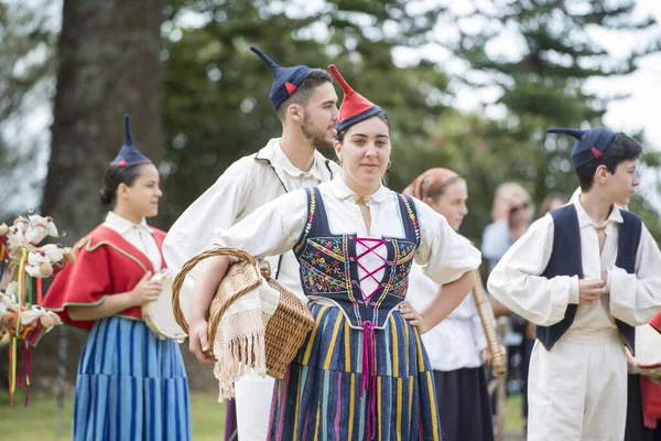 Persone Abito Tradizionale Alla Riapertura Dei Giardini Dell Imperatore Monte — Foto Stock