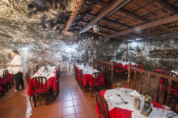 Εστιατόριο Σπηλιά Στο Porto Cruz Στην Ακτή Της Ανατολικής Μαδέρας — Φωτογραφία Αρχείου