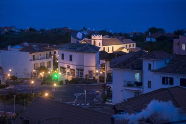 Portekiz 'in Madeira Adası' nın kuzeyindeki Santana kasabasının merkezi. Portekiz, Madeira, Nisan 2018