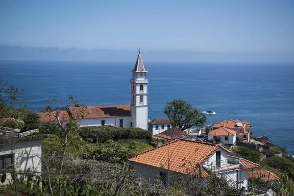 葡萄牙马德拉岛北部马德拉海岸的风景和法尔镇 葡萄牙 马德拉 2018年4月 — 图库照片