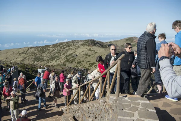 Turister Landskapet Och Bergen Madeiras Nationalpark Centrala Madeira Madeira Portugal — Stockfoto