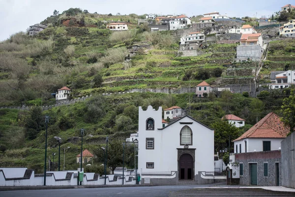 葡萄牙大西洋马德拉岛上的Serra Agua山谷的一个村庄 Madeira Porto Moniz April 2018 — 图库照片