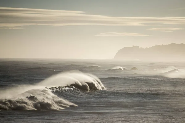 Ondas Vento Costa Entre Cidade Porto Moniz Ribeira Janela Ilha — Fotografia de Stock