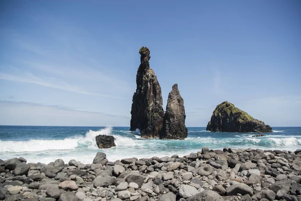 葡萄牙大西洋马德拉岛上Ribeira Janela镇的海岸 Madeira Porto Moniz April 2018 — 图库照片