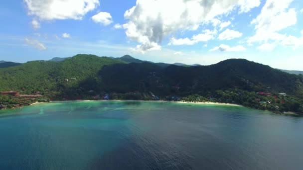 Tropische Insel in Thailand. Luftaufnahme von der Drohne. — Stockvideo