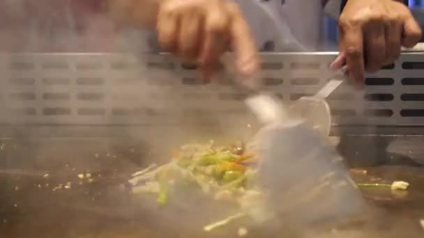 ベジタリアンフード:野菜とキノコのフライ — ストック動画
