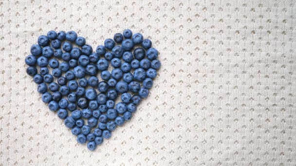 Blueberry Heart Shape Symbolkonzept für gesunde Ernährung und Lebensstil — Stockvideo