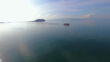 Hava: Denizde Yelkenli Gemi