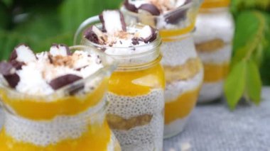 Sağlıklı Kahvaltı İçin Chia Puding Tatlısı