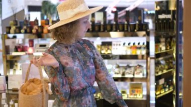 Genç Provence Style Kadın Alışverişi