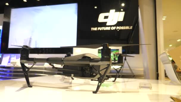 DJI Quadcopter Drone Store. — ストック動画