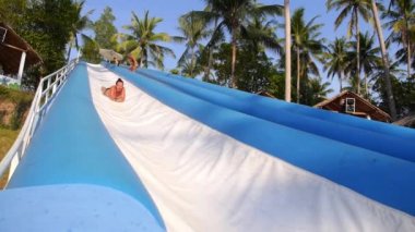 Aqua Park 'taki Ekstrem Su Kayakları. Aktif Yaşam Tarzı. Yaz Tatili.