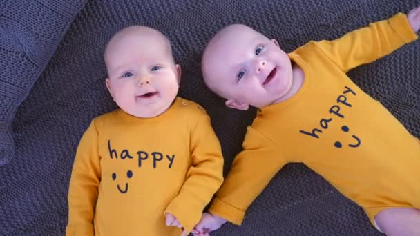 Videos Pour Jumeaux Jumeaux Clips Video Hd 4k Footage Depositphotos Videos Pour Jumeaux Jumeaux Clips Video Hd 4k Footage Depositphotos