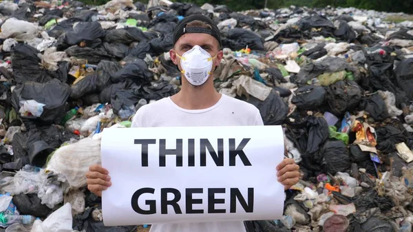 生態災害。汚染と過剰消費との闘い. — ストック写真