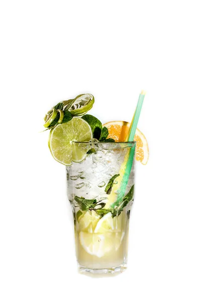 Cocktail Frutas Fundo Branco — Fotografia de Stock