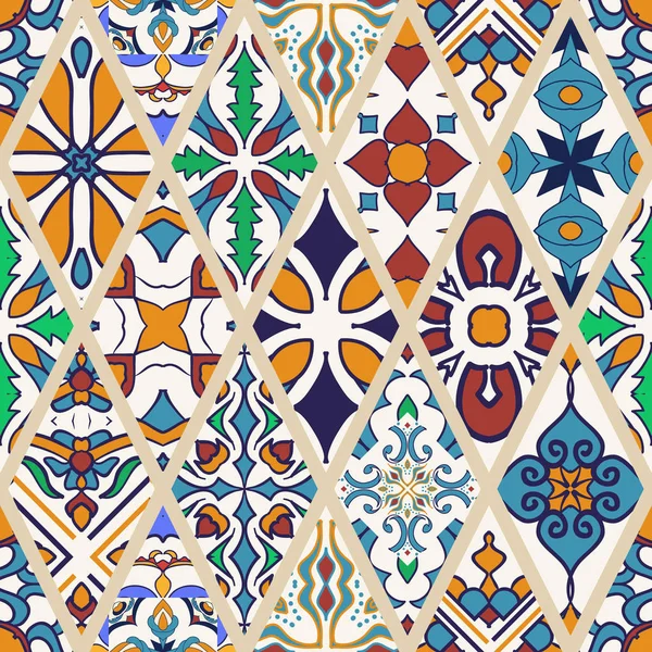 Textura sin costura vectorial. Hermoso patrón de mega patchwork para el diseño y la moda con elementos decorativos en rombo — Vector de stock