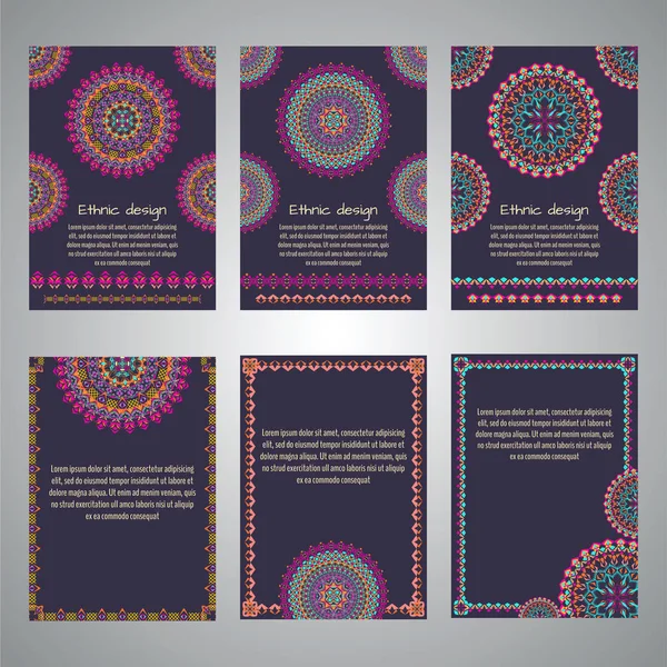 Conjunto vectorial de plantillas de folleto para negocios e invitación con patrones de mandala. Adornos geométricos a rayas. Motivos indígenas americanos nativos — Vector de stock