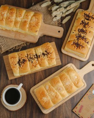 Taze ev yapımı ekmek.