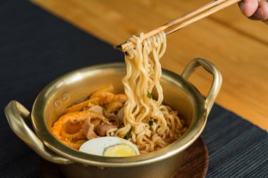 Jang Kalguksu, Kore Baharatlı Erişte Çorbası