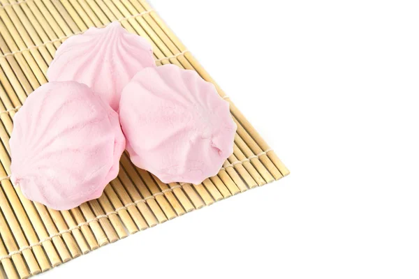 Pink vanilla marshmallows on a white background, close up — Stock Photo, Image