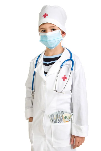 Läkare stående med pengar i fickan. Korruption. — Stockfoto