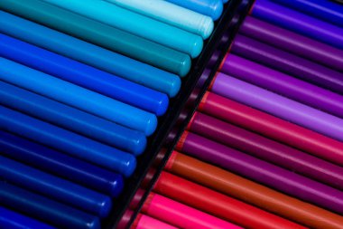 Renkli kalemler, tam ekran makro topluluğu