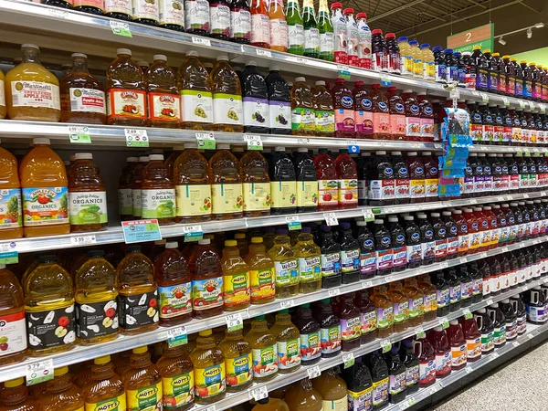 Orlando Usa Display Bottled Juice Products Aisle Publix Grocery Store — 스톡 사진