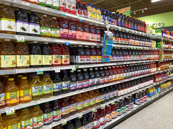 Orlando Usa Display Bottled Juice Products Aisle Publix Grocery Store — 스톡 사진