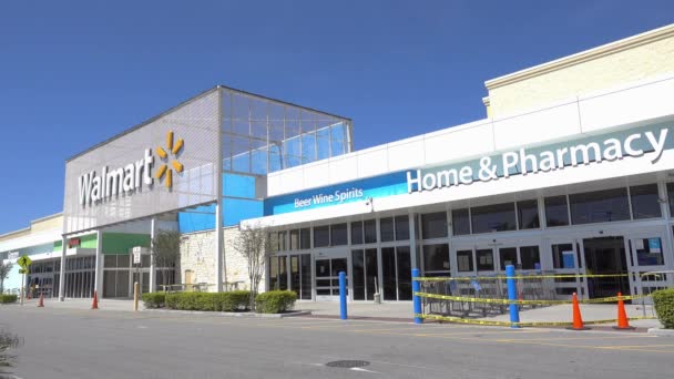 Orlando Usa Bir Walmart Perakende Mağazasının Dış Cephesinde Insanlar Dükkana — Stok video