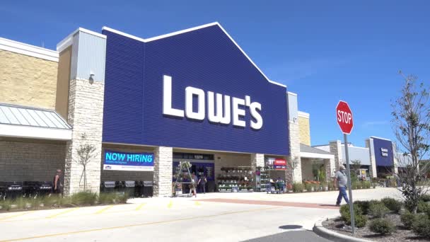 Orlando Usa Exterior Storefront Lowes Home Improvement Hardware Store Cars — Stock Video