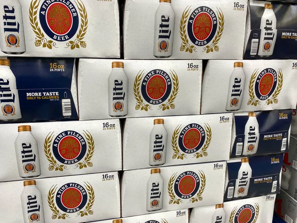 Orlando Usa Cases Cans Miller Lite Beer Grocery Store Waiting — Stock Photo, Image