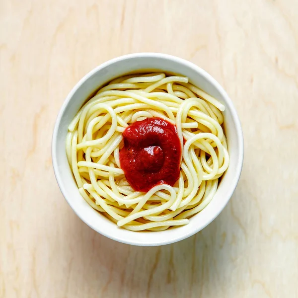 Spaghetti White Plate Wooden Board Ketchup — Stock Photo, Image