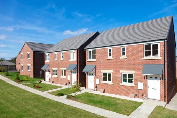 Row of new english houses , new estate — Stock Photo, Image