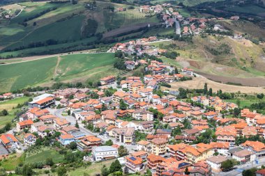 Assisi, İtalya'nın tarihi İtalyan town adlı görüntülemek