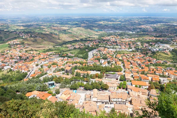 Assisi, İtalya'nın tarihi İtalyan town adlı görüntülemek, 