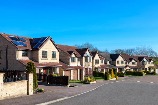 Row of elegant detached houses, english street view — Stock Photo, Image