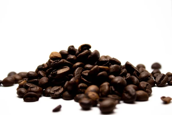 Kaffeebohnen Isoliert Über Weißem Hintergrund — Stockfoto