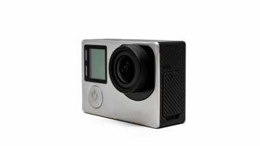 Beyaz arkaplanda küçük gri aksiyon kamerası